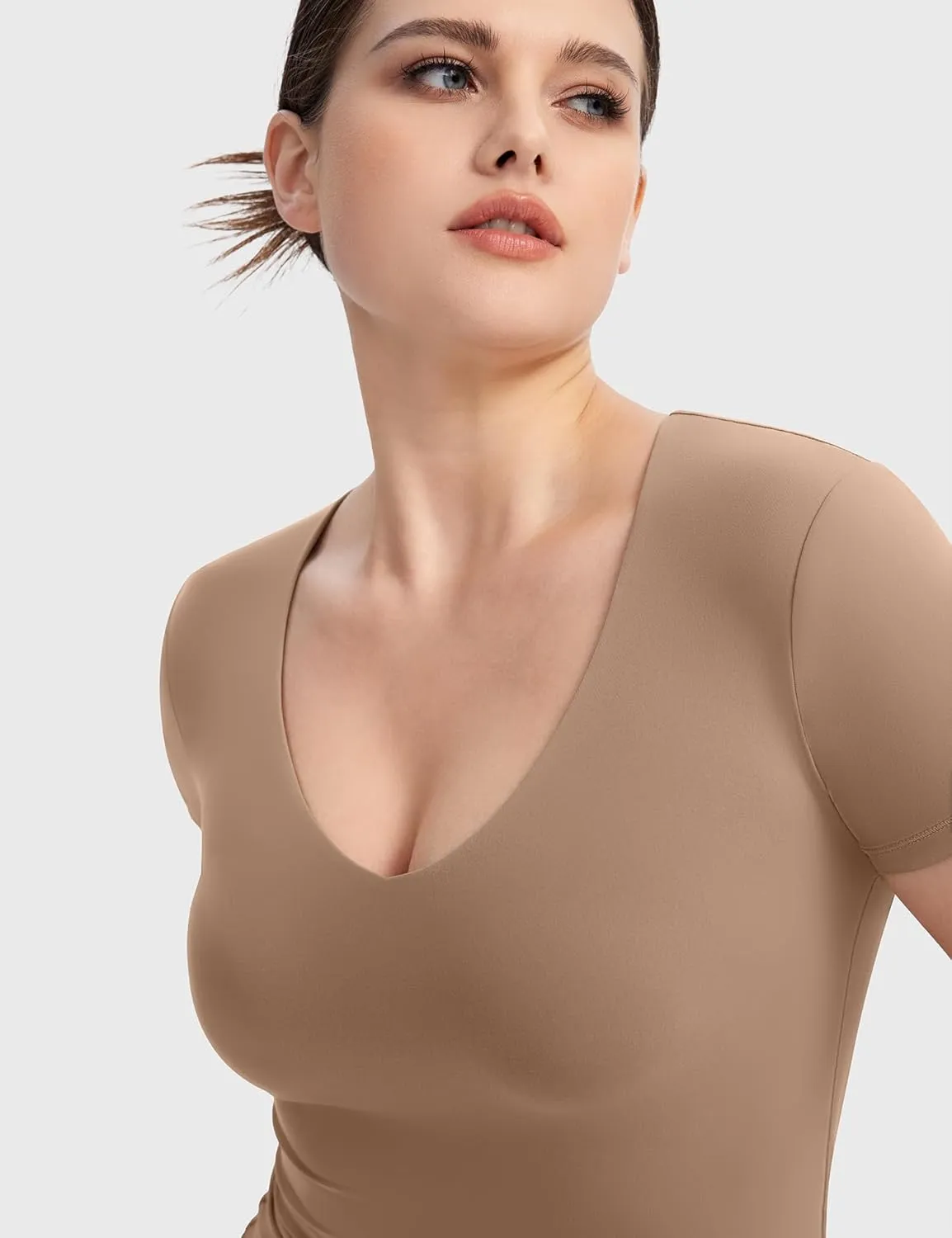 PUMIEY Women's V Neck Short Sleeve T Shirts Slim Fit Going Out Tops Sexy Basic Tee Sharp Collection