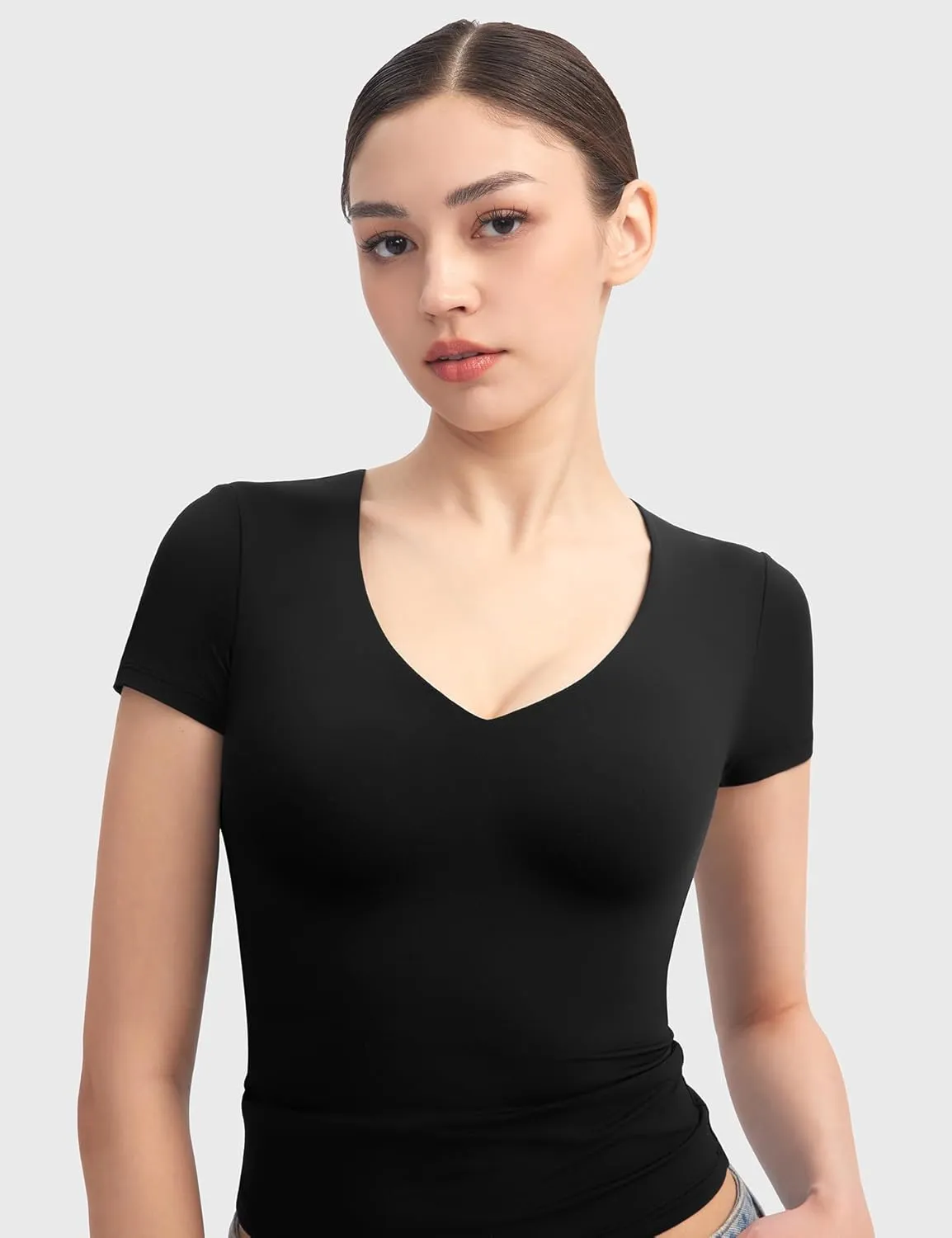 PUMIEY Women's V Neck Short Sleeve T Shirts Slim Fit Going Out Tops Sexy Basic Tee Sharp Collection