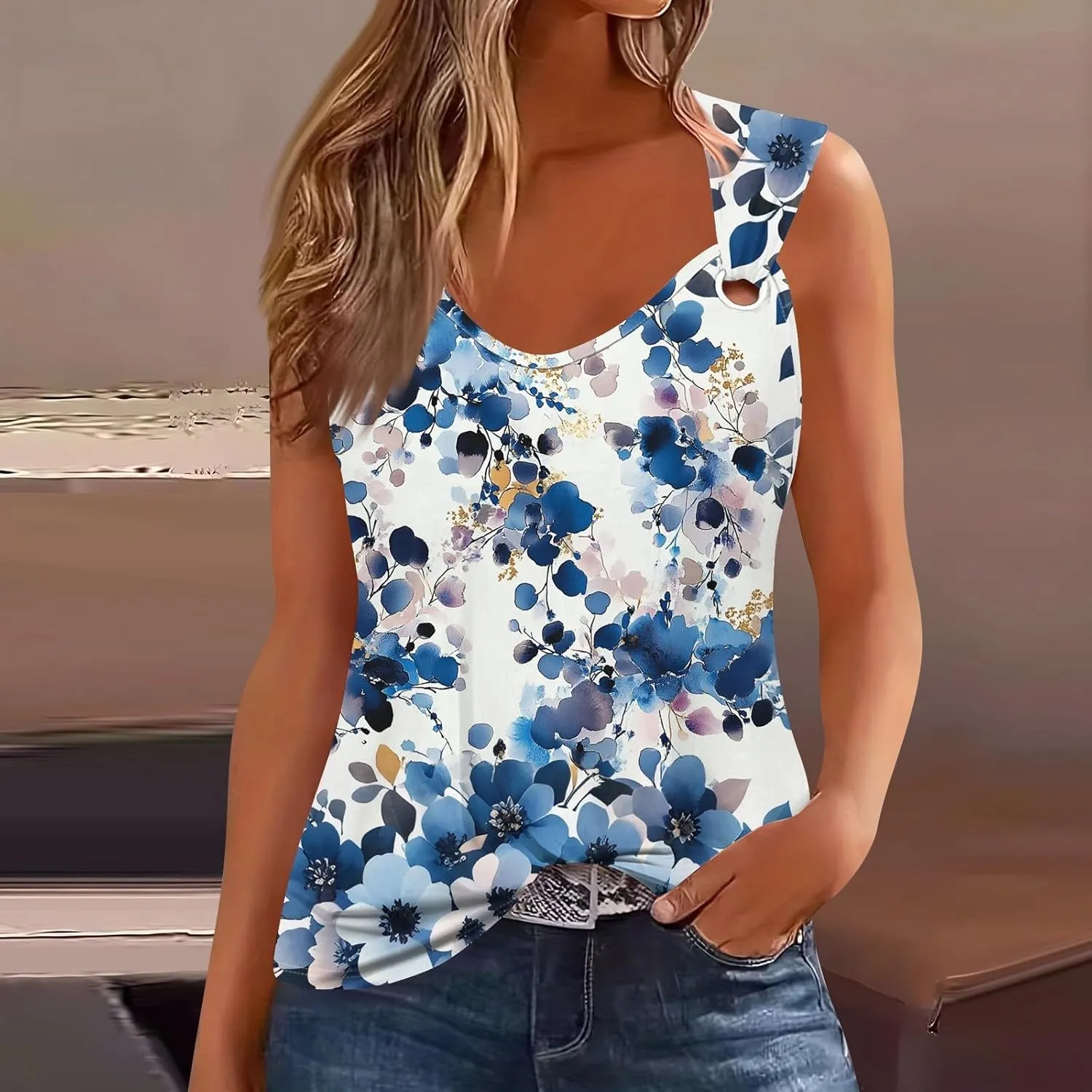 Women's Sleeveless Gradient Tank Top with Floral Embellishments,Casual Summer Blouse for Beach and Daily Wear